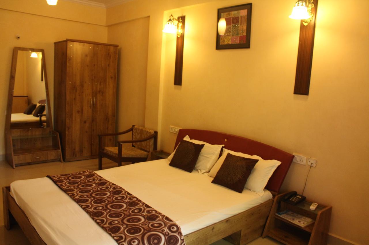 Dona Julia Beach Resort Calangute Exterior foto