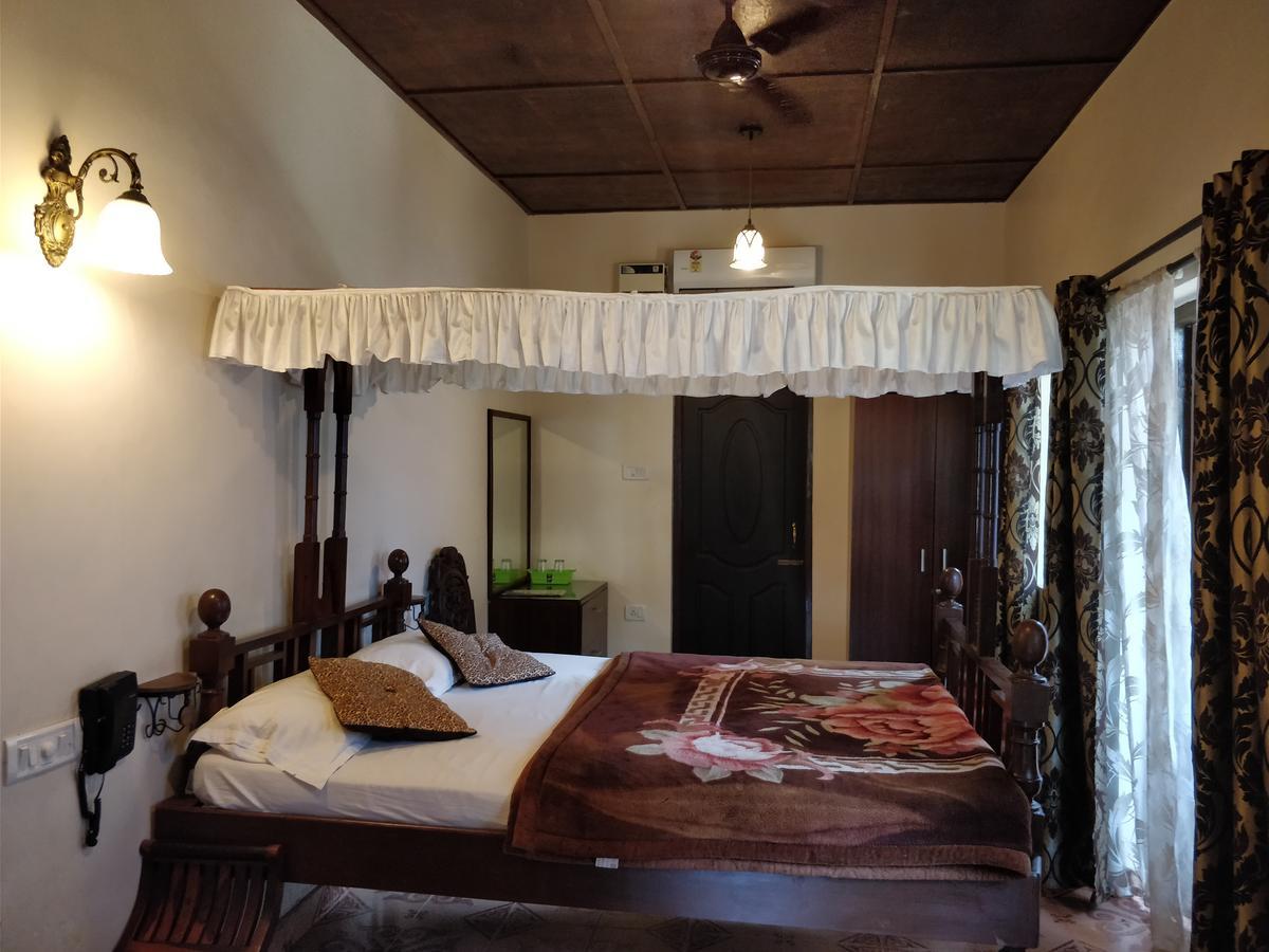 Dona Julia Beach Resort Calangute Exterior foto
